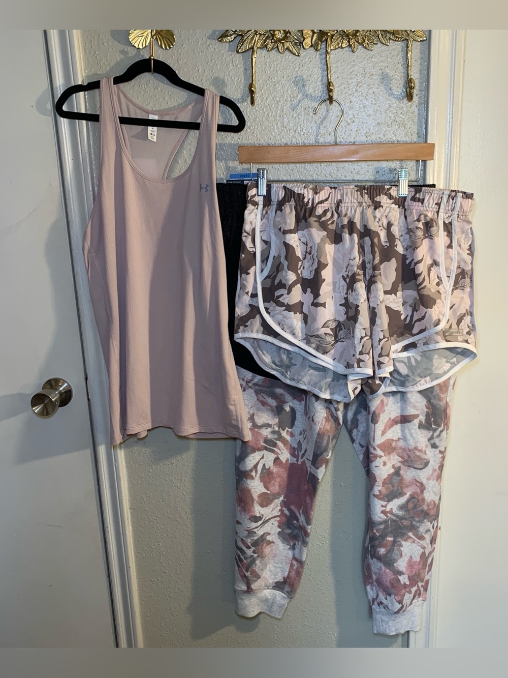 Calvin Klein Women's Light Pink Tank & Pink Camouflage Lounge Set Size Large